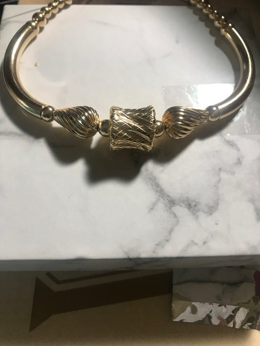 Fancy Twist bangle